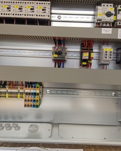 Control cabinet manure removal - Galinus